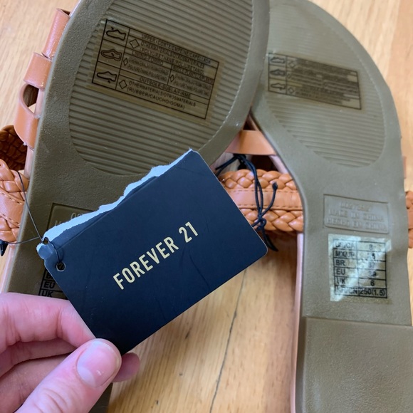NWT Forever 21 Slide Sandals - Picture 3 of 3